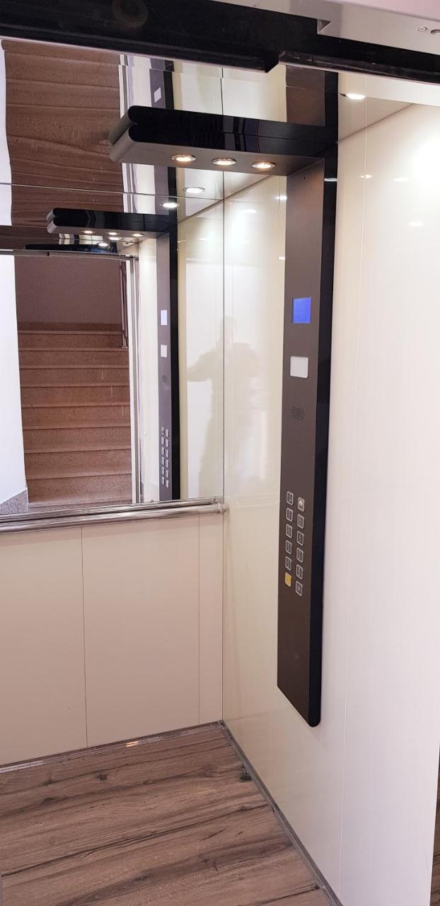 Pjerotic Apartment ブドヴァ エクステリア 写真